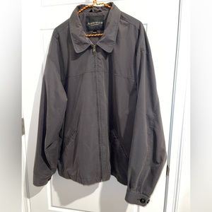 Men’s Van Heusen Light zip up jacket size XL